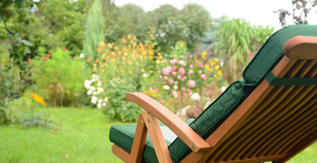 You can add links to images